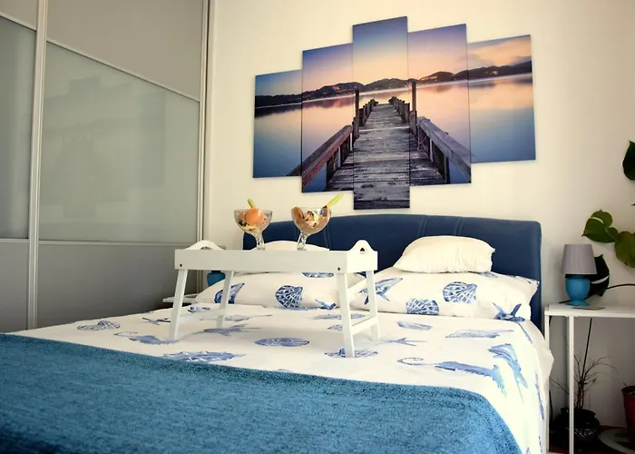 Appartement Marimar, Beachfront 1st Row Split