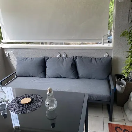 Marimar, Beachfront 1st Row Split