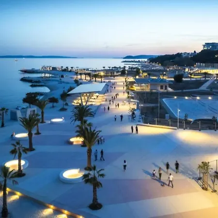 Marimar, Beachfront 1st Row Σπλιτ
