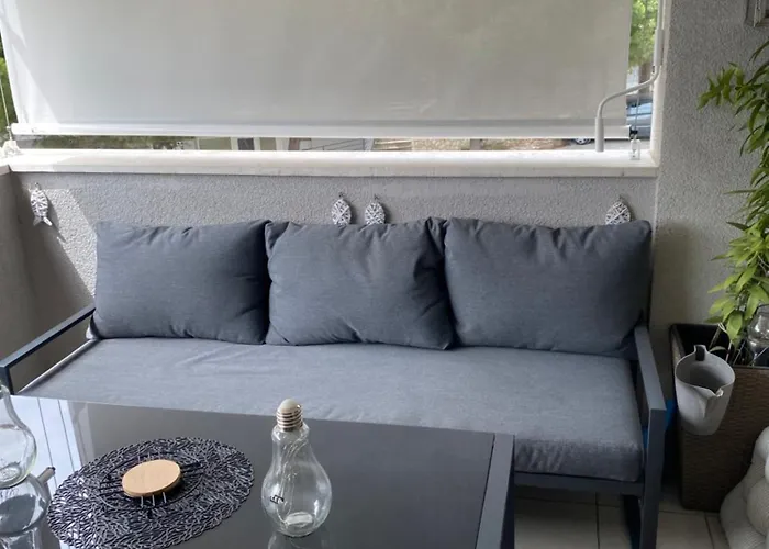 Marimar, Beachfront 1st Row سبليت