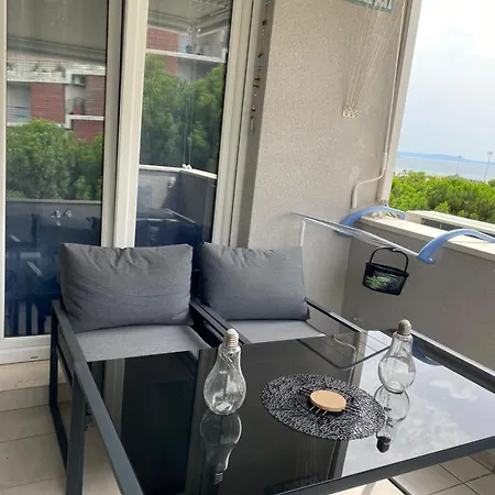 Marimar, Beachfront 1st Row Apartment